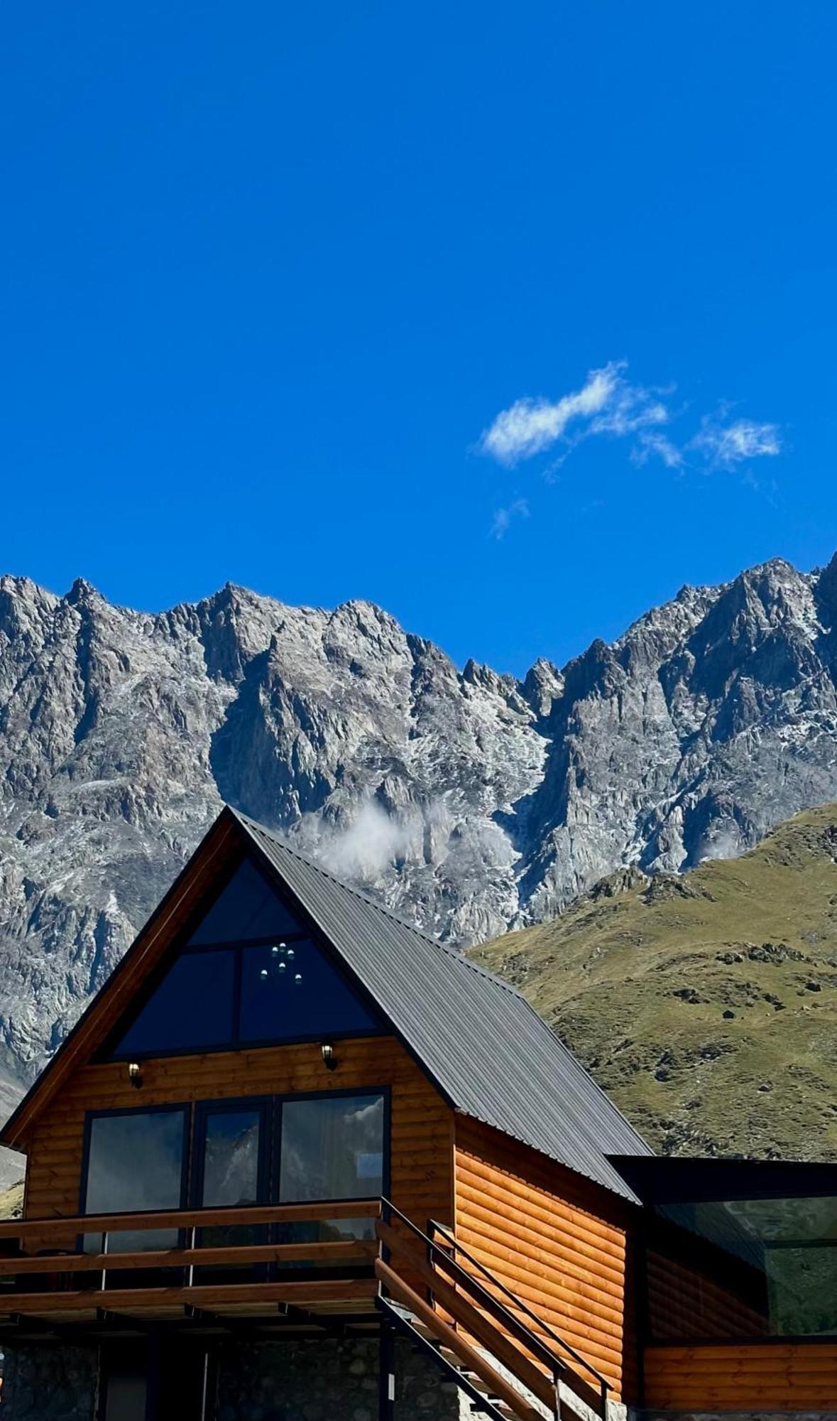 Kazbegi Inn Cottages Luaran gambar