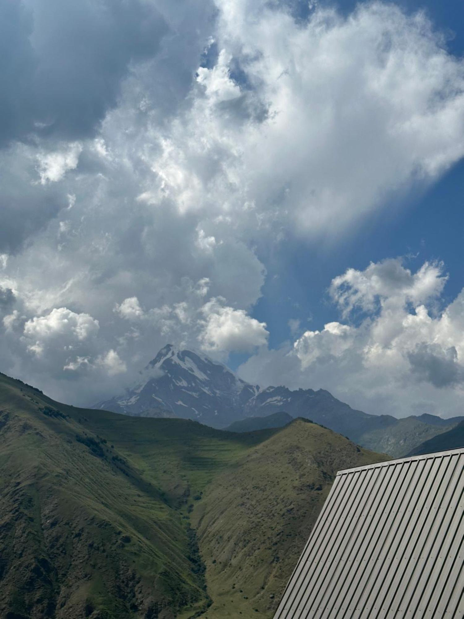 Kazbegi Inn Cottages Luaran gambar