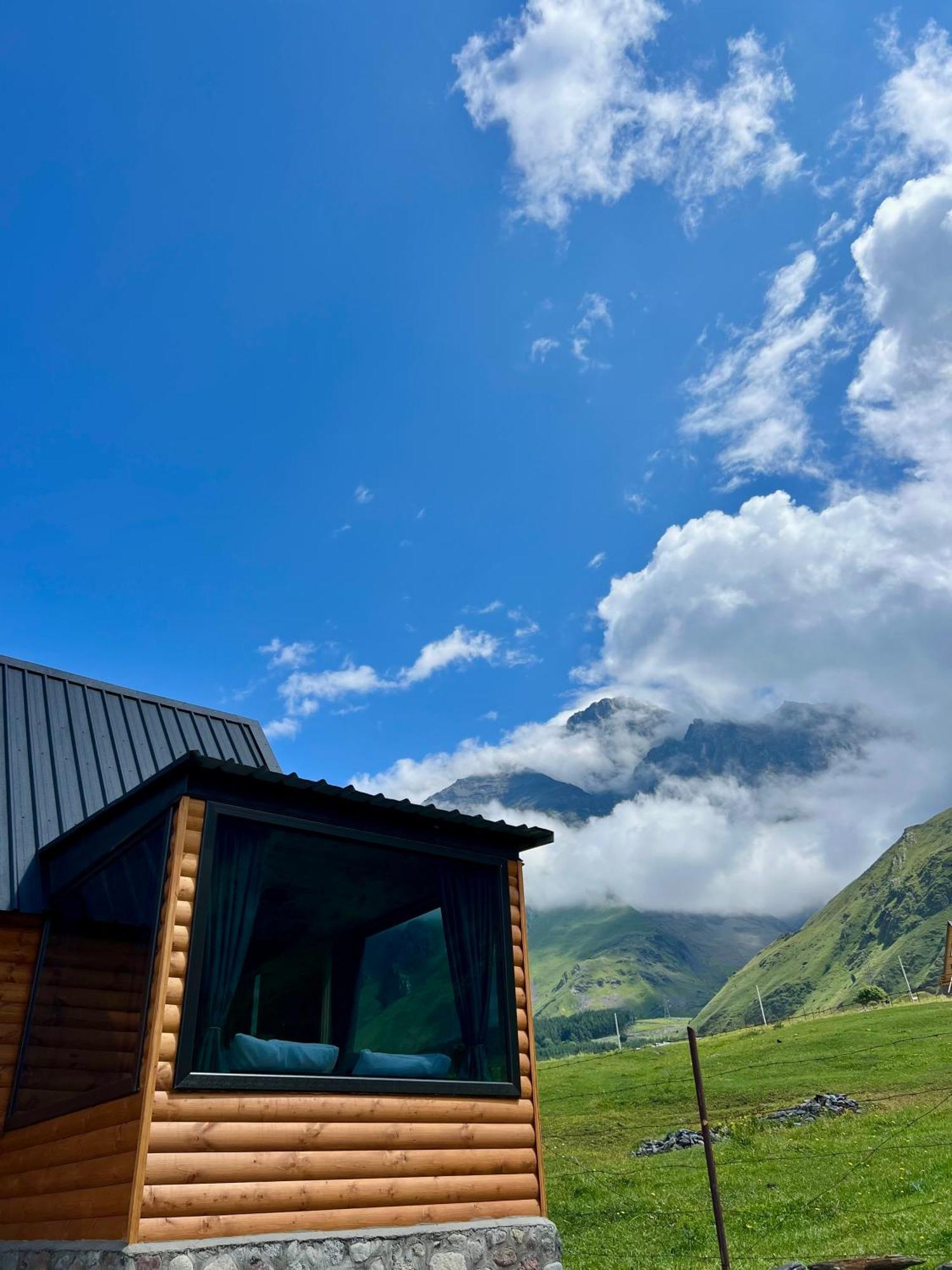 Kazbegi Inn Cottages Luaran gambar