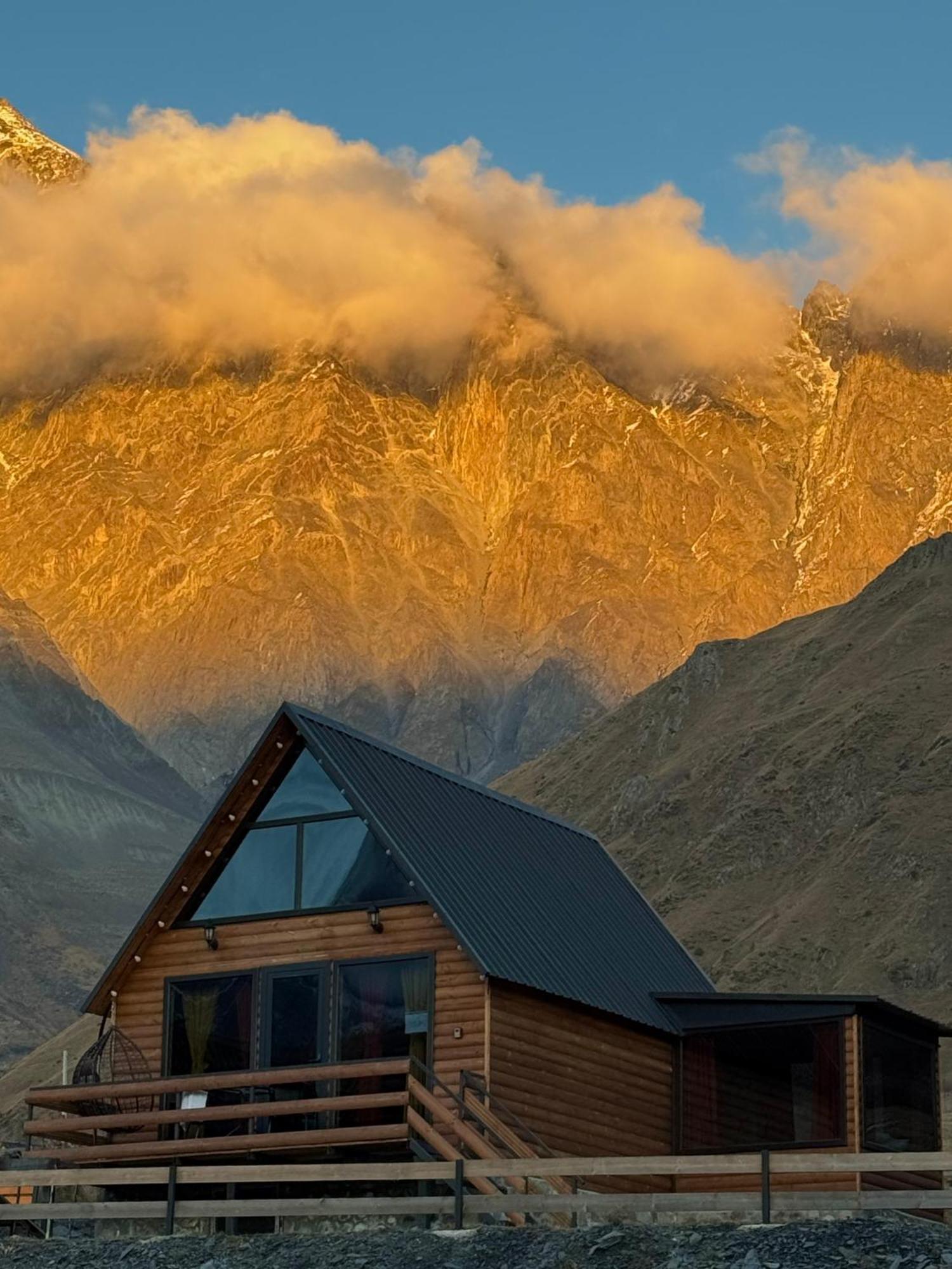Kazbegi Inn Cottages Luaran gambar